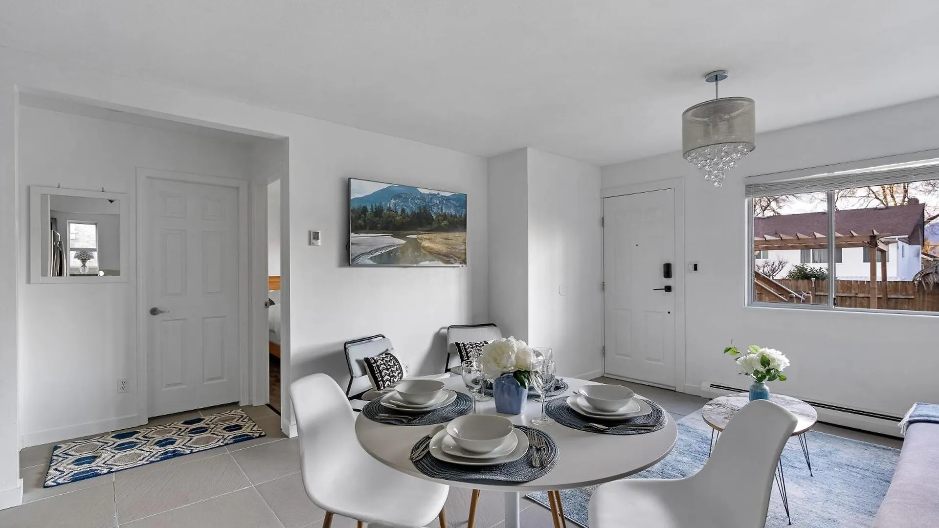 Appartamento Newly Furnished Central Gem Near Transit Vancouver